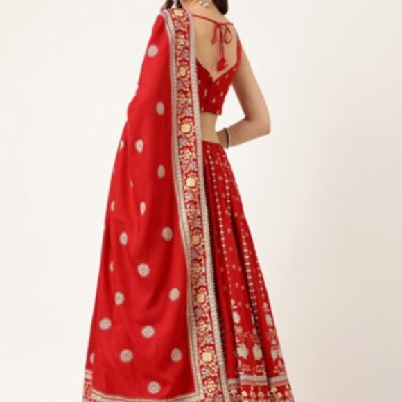 Khari Printed Lehenga, Blouse & Duppatta - Picture 5 of 8